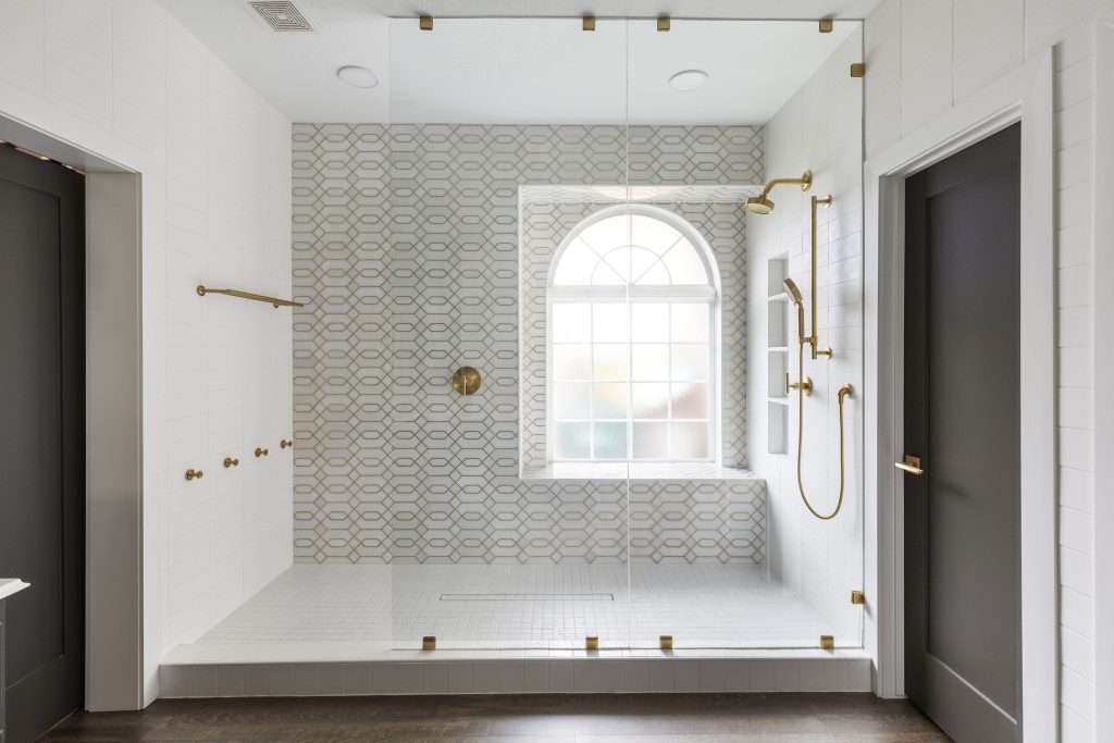 Bathroom designed by Design on a Dime Interiors in Montgomery County, Texas