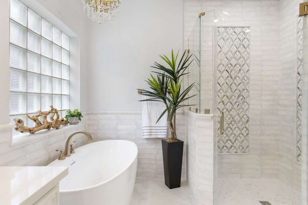Bathroom designed by Design on a Dime Interiors in Montgomery County, Texas
