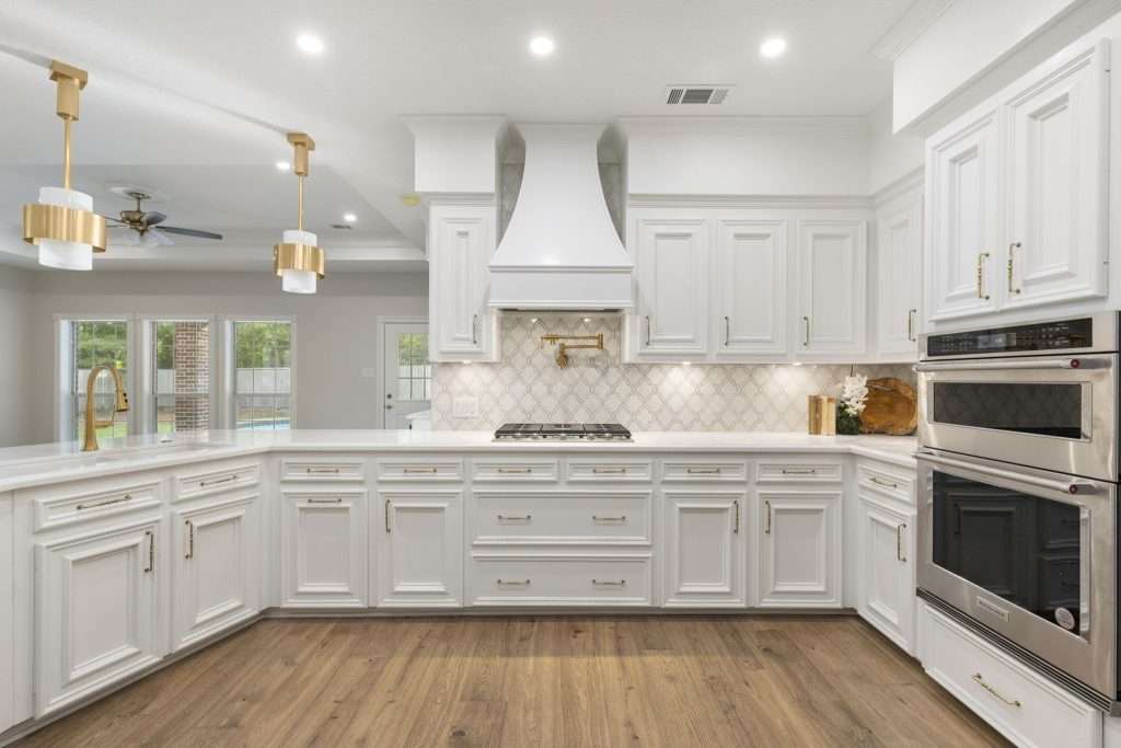 Kitchen designed by Design on a Dime Interiors in Montgomery County, Texas