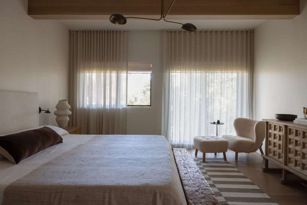Light filtering curtains 