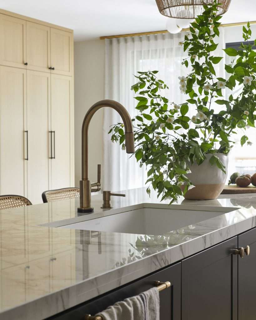 white kitchen curtain