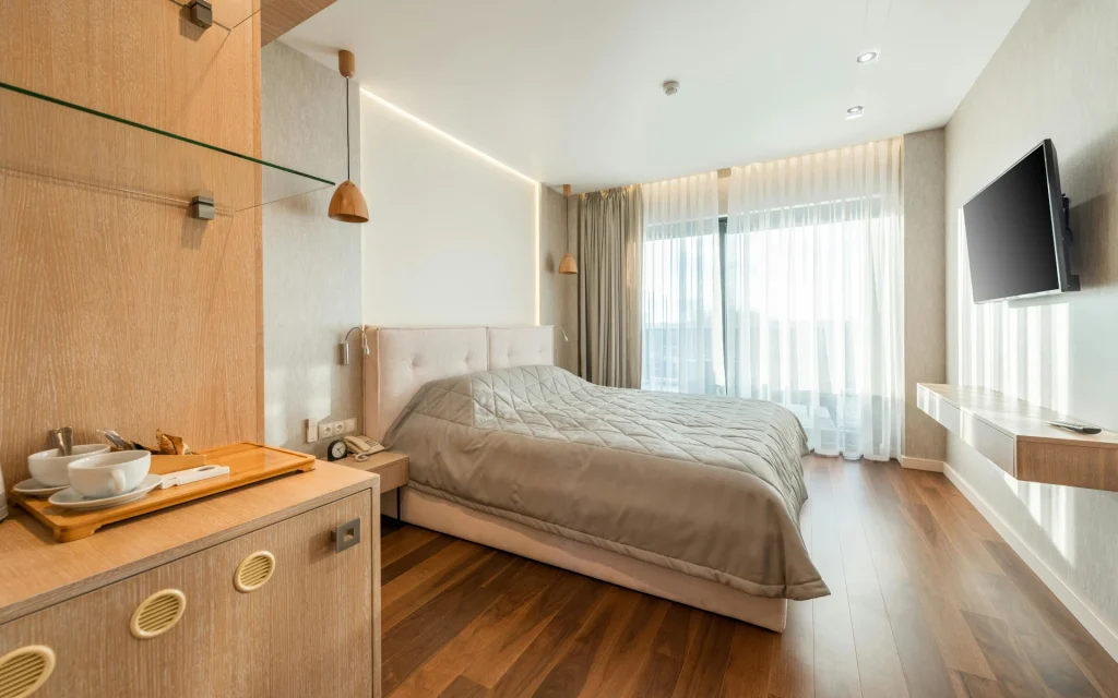 Bedroom laminated flooring