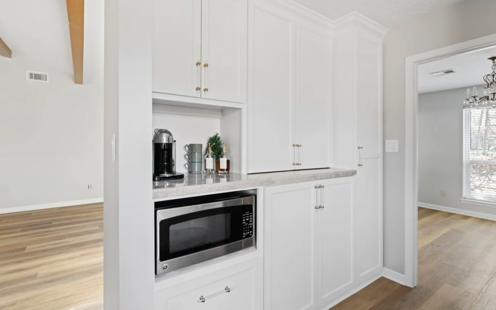 Kitchen with laminated flooring installed