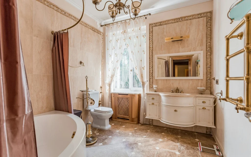 Vintage-inspired curtains for bathroom