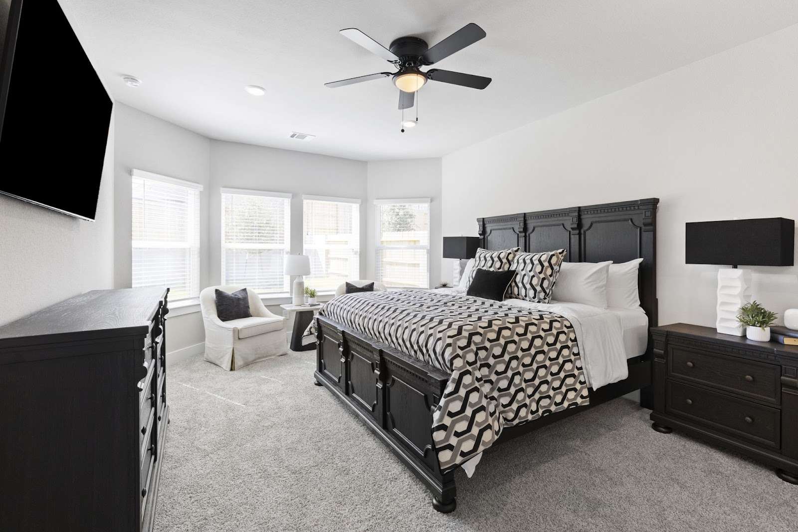 Bedroom storage ideas to maximize space