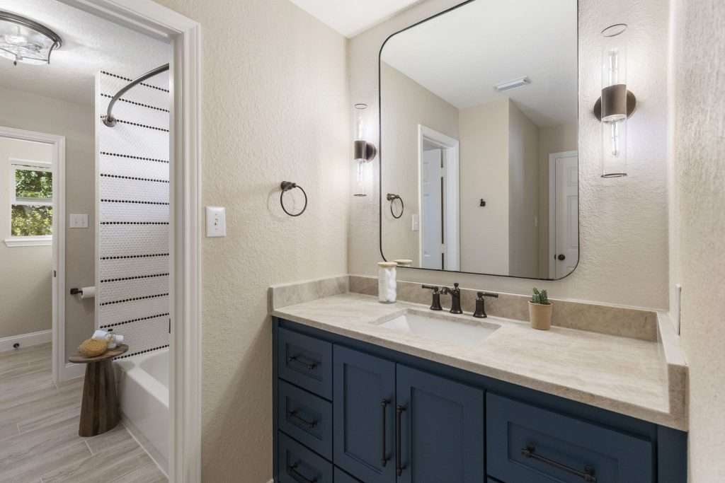 Bathroom designed by Design on a Dime Interiors in Montgomery County, Texas