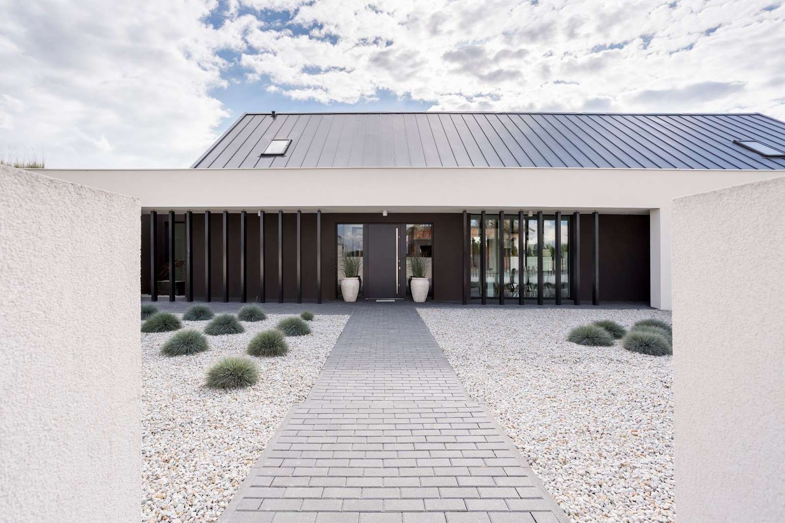 Minimalistic exterior design trends in Texas
