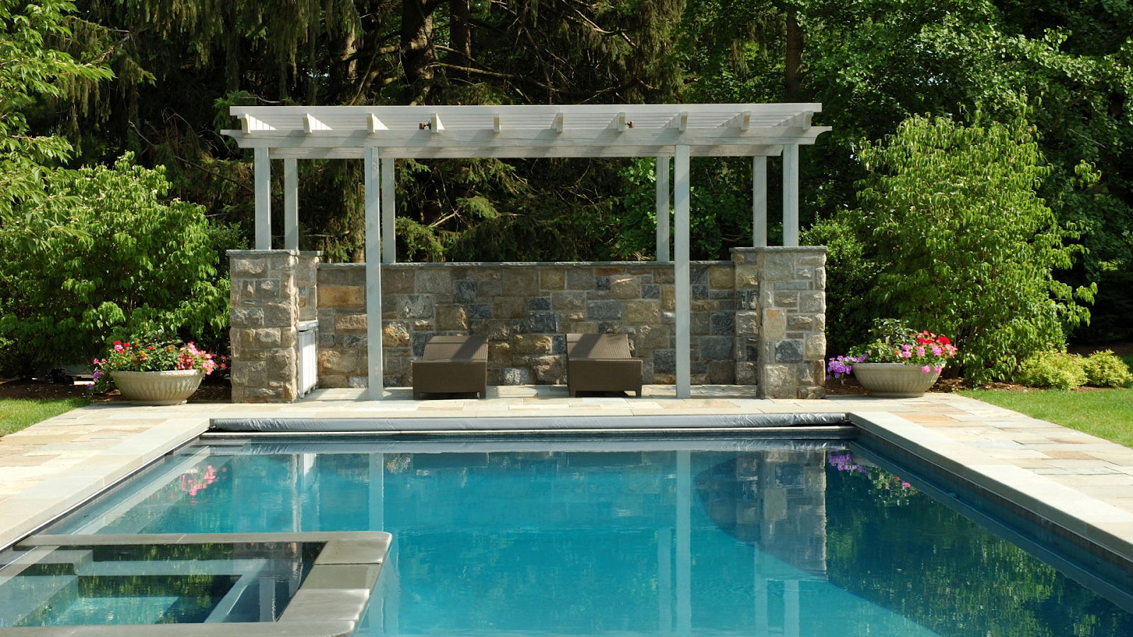 Pergolas and gazebos with a pool in backyard