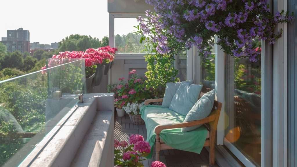 A narrow balcony design