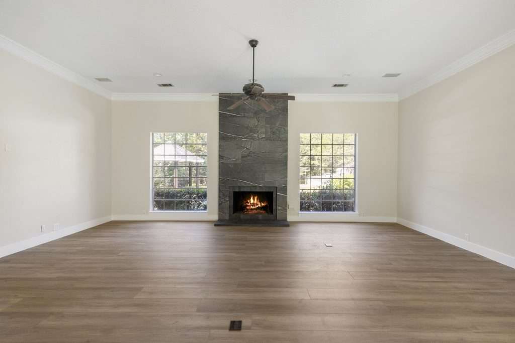 laminate vs vinyl: ease of instalation
