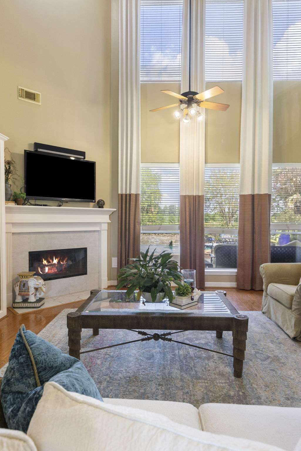 Laura Project - open space living room