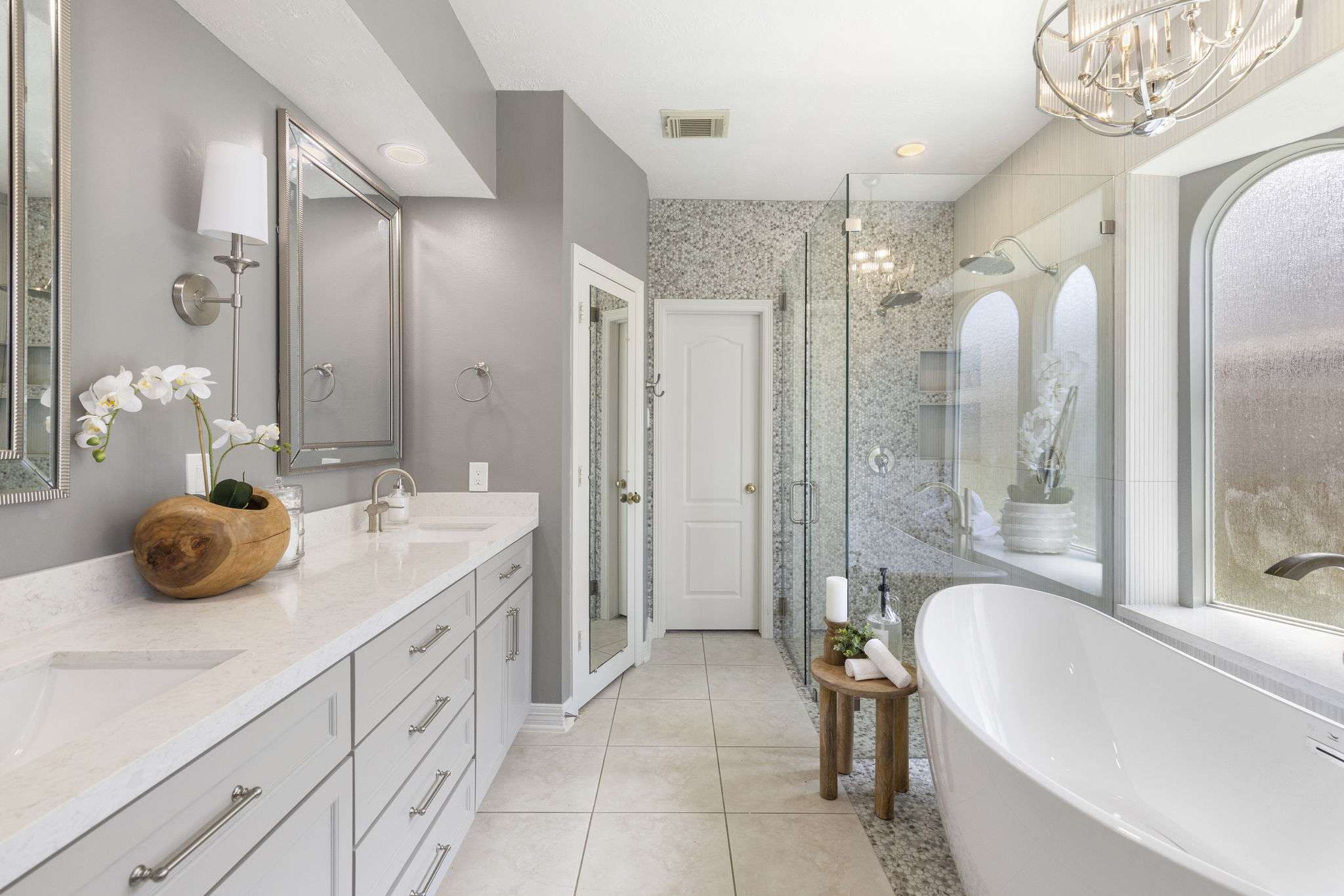 Interior Design in Humble - Slide image 1