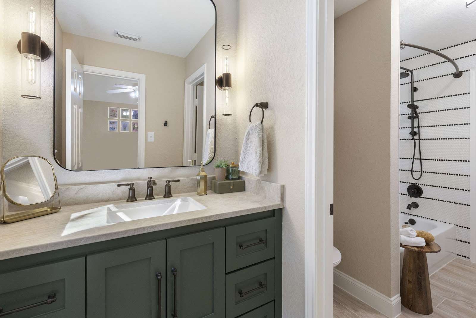 bathroom decor 