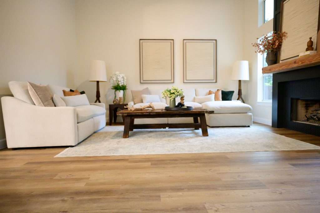 Living Room designed by Design on a Dime Interiors in Montgomery County, Texas