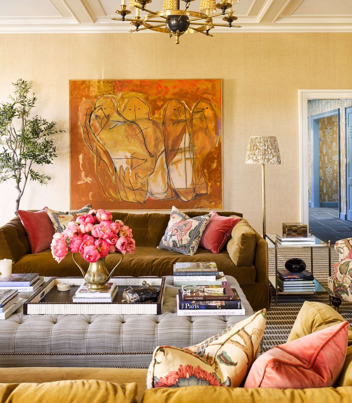 Sculptural chandeliers and lamps in the living room