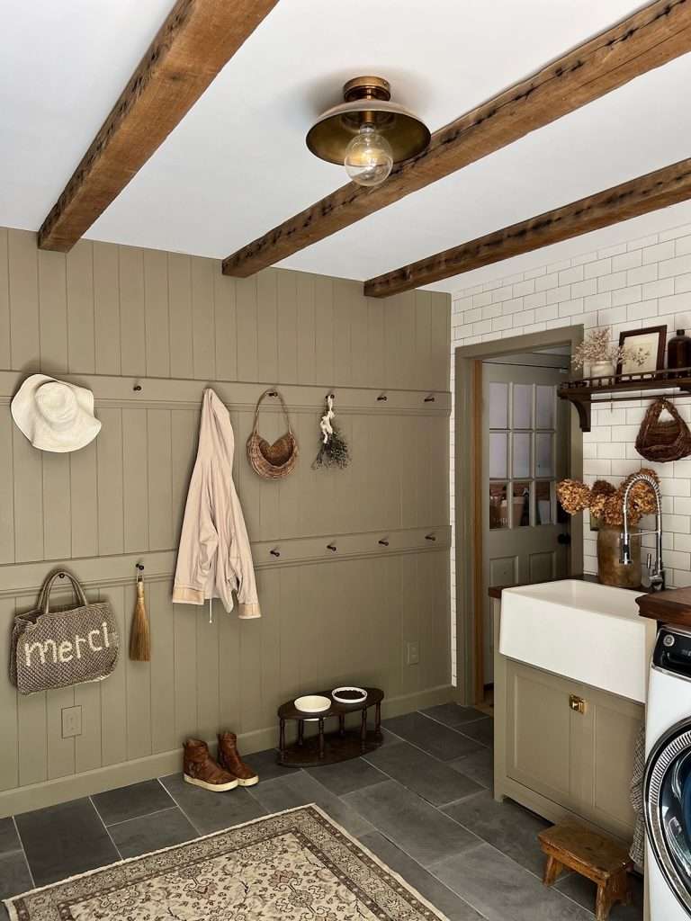 Laundry Efficiency: Sinks, Folding Zones, and Smart Hanging Space