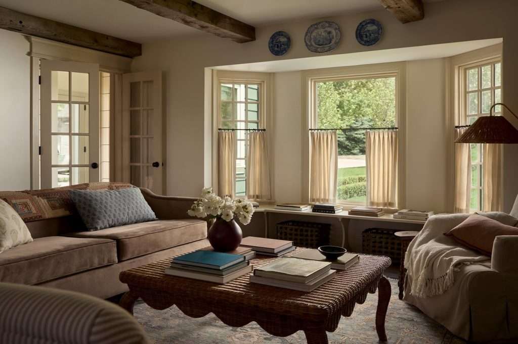 bold texture living room decor