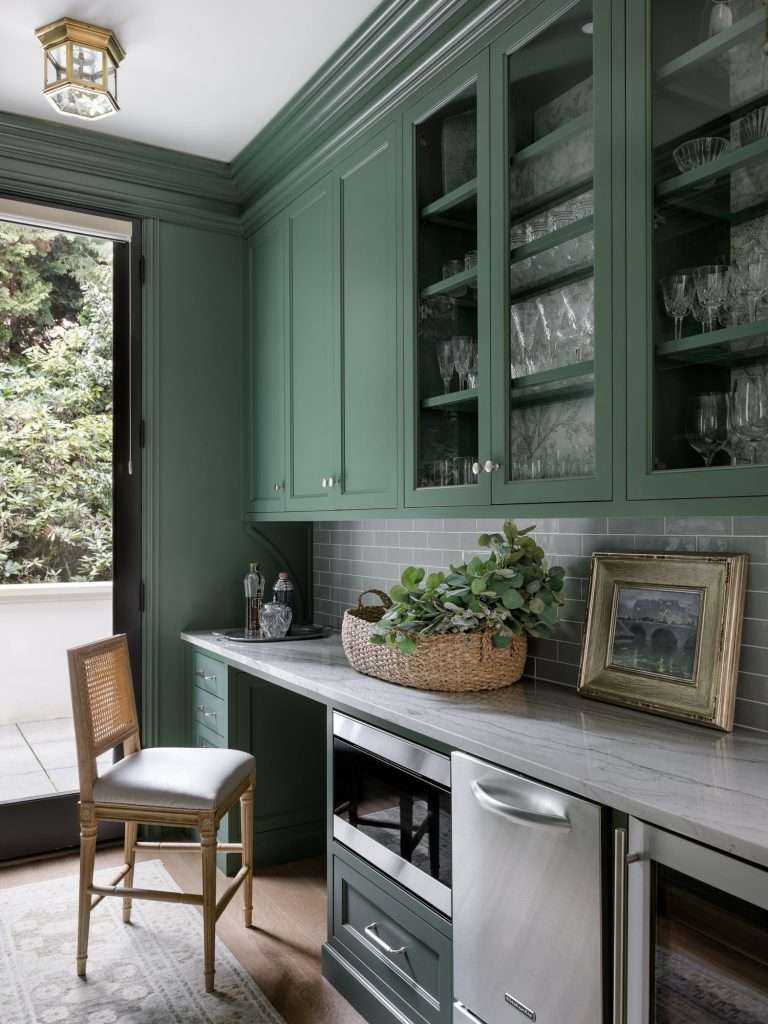wal-in pantry