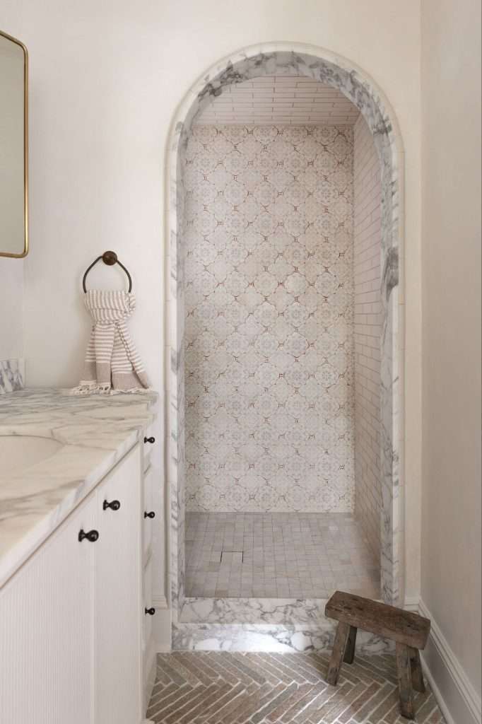 arches in the bathroom