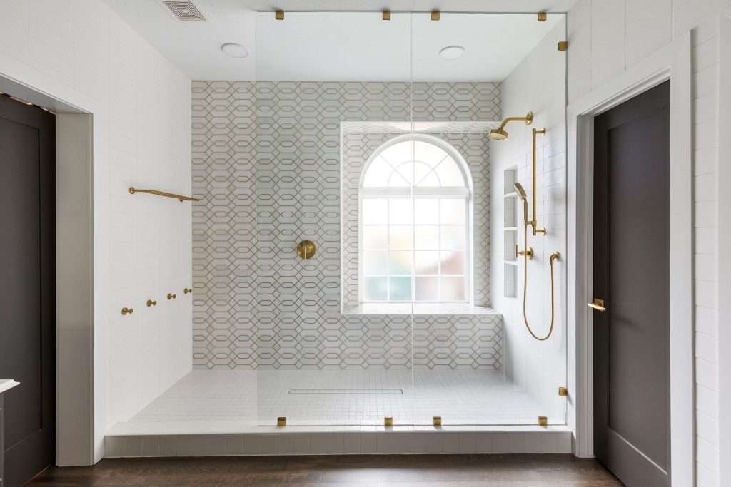 Wet Zone Lighting: Showers, Tubs, 